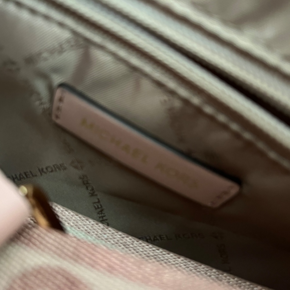 Michael Kors Manhattan Primrose Satchel - Picture 6 of 9